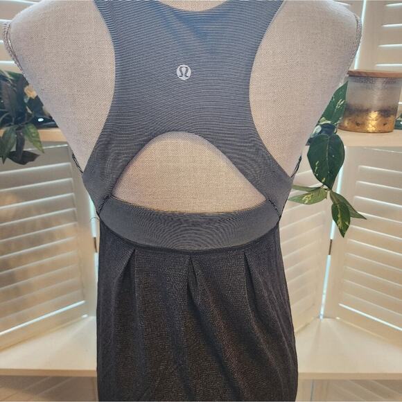 LULULEMON RUN YOUR HEART OUT GRAY STRIPE SIZE 10 - Picture 4 of 7